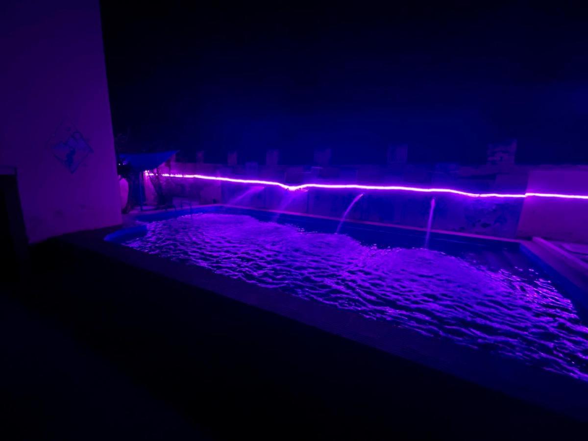 One Light Hostel 布什格尔 外观 照片