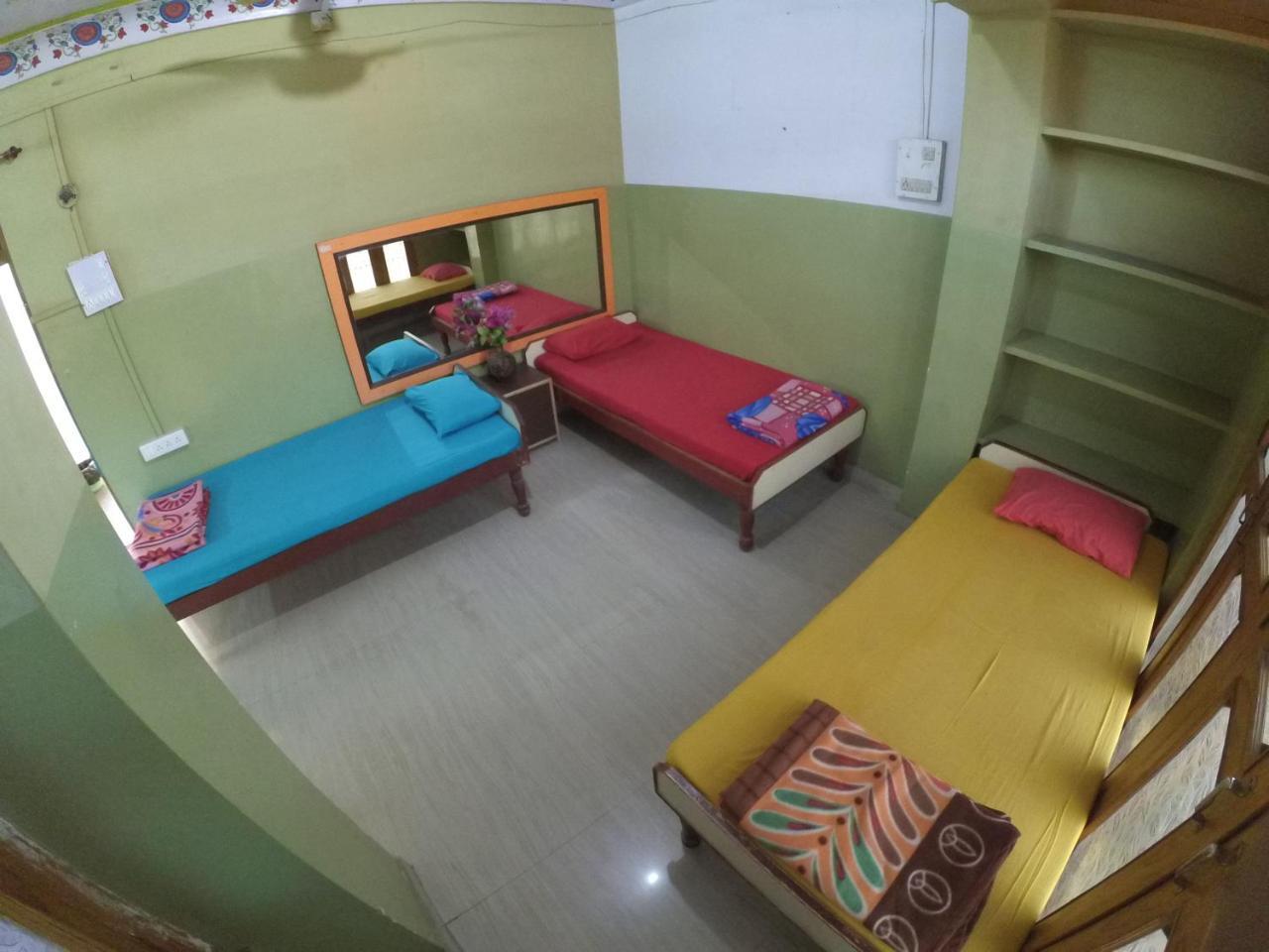 One Light Hostel 布什格尔 外观 照片