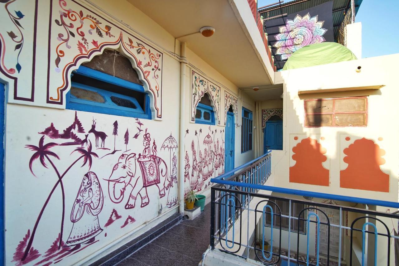 One Light Hostel 布什格尔 外观 照片
